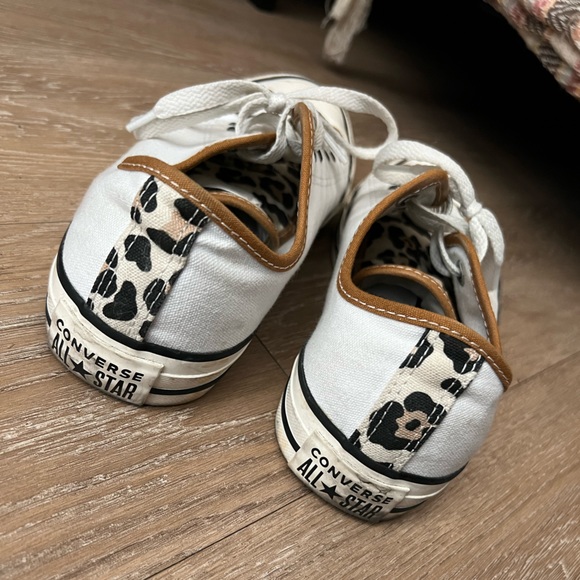 Animal print converse. - Picture 3 of 7